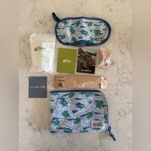 Hawaiian Themed 2 Travel Sets - Reyn Spooner and Noho home
